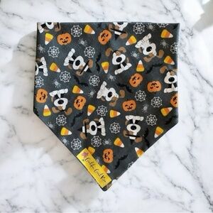 DOG Bandana - It’s A Dog’s Halloween - Size L Large